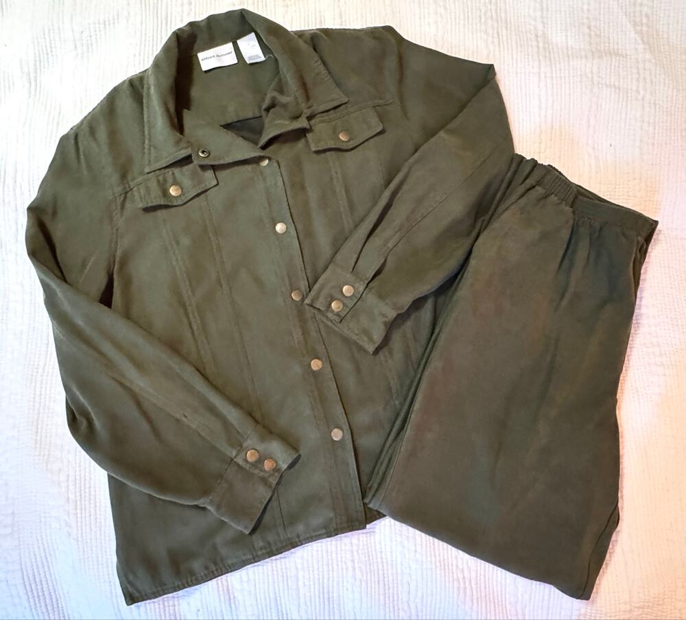 Alfred Dunner Vintage 2pc Faux Suede Pant Set Olive Green Top 14 Pants 12